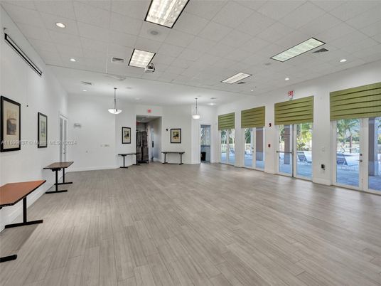 Interior, Pendant Lights, Recessed Lighting, Wood Texture Flooring