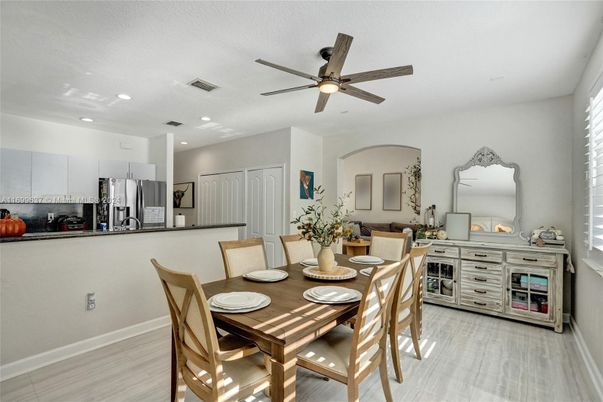 Dining room, Interior, Kitchen, Recessed Lighting, Stainless Steel Appliances
