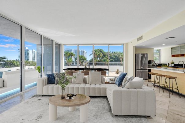 Interior, Kitchen, Living room, Recessed Lighting, Stainless Steel Appliances