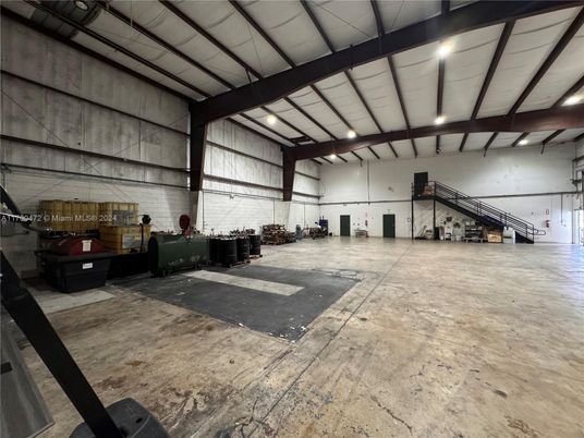 Garage, Interior