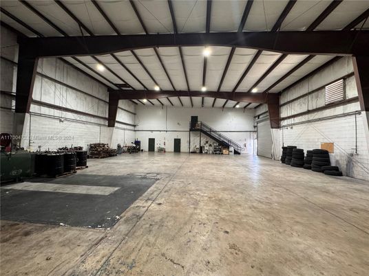 Garage, Interior