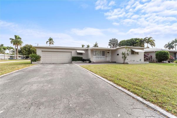 Attached, Backyard, Exterior, Facade, Ranch