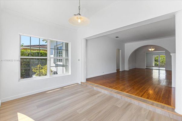 Empty room, Interior, Pendant Lights, Wood Texture Flooring
