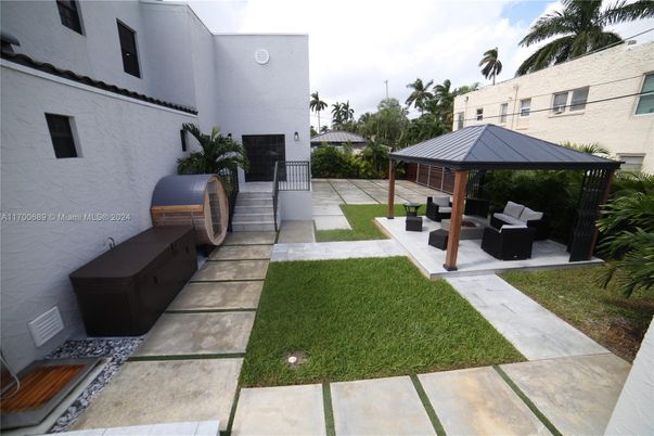 Backyard, Exterior