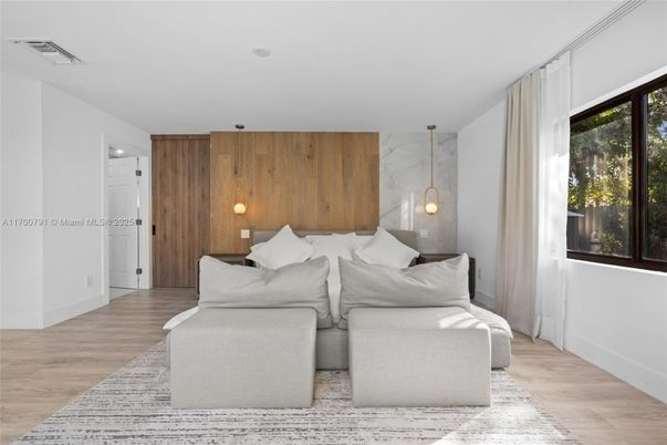Interior, Living room, Pendant Lights, Wood Texture Flooring, Wooden Walls