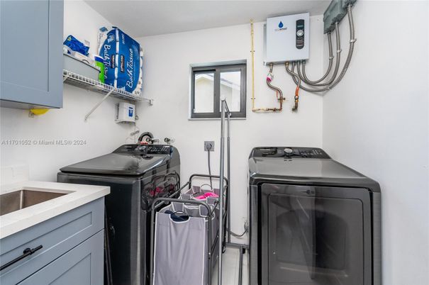 Interior, Washer