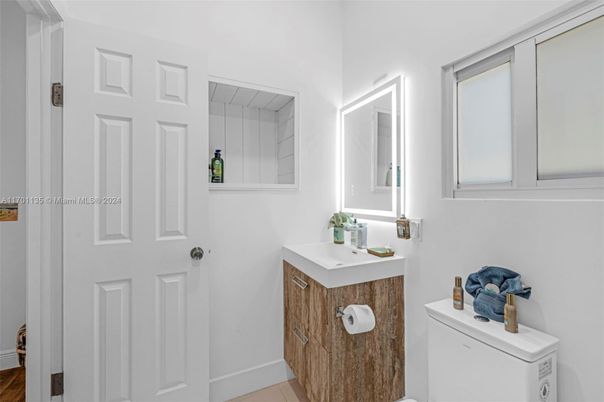 Bathroom, Interior