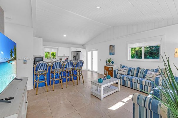 Interior, Kitchen, Living room, Recessed Lighting
