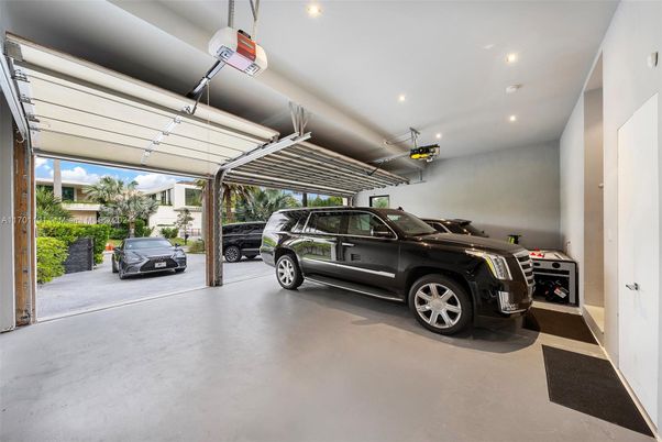 Garage, Interior, Recessed Lighting