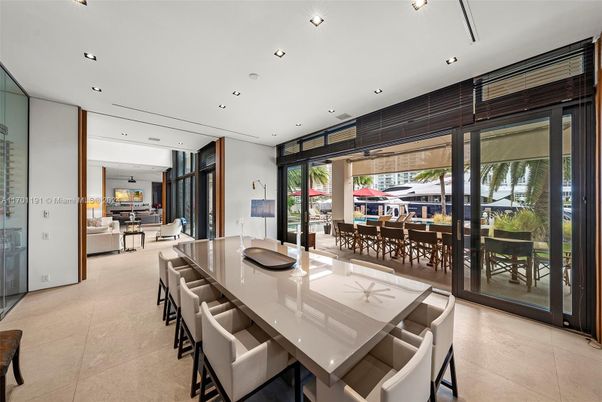 Dining room, Interior, Recessed Lighting