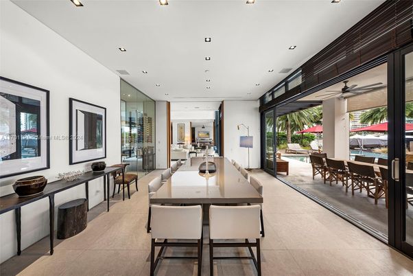 Dining room, Interior, Recessed Lighting