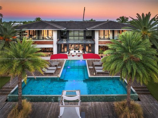 Exterior, Pool, Solar Panels