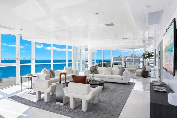 Interior, Living room, Recessed Lighting, Water