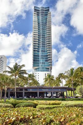 Exterior, Facade, Highrise
