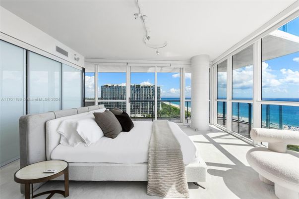 Bedroom, Interior, Water