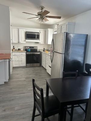 Dining room, Interior, Kitchen, Stainless Steel Appliances, Wood Texture Flooring