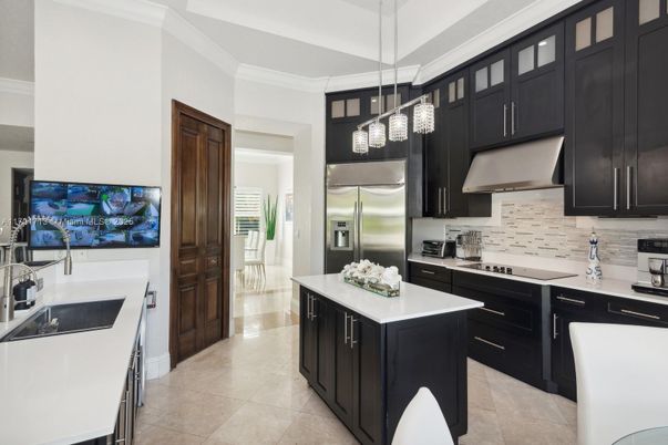 Interior, Kitchen, Pendant Lights, Stainless Steel Appliances