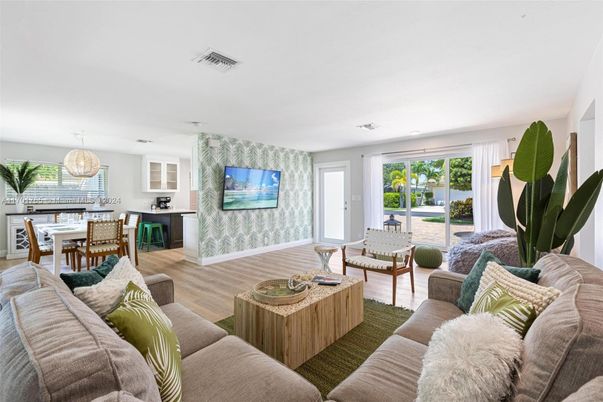 Dining room, Interior, Living room, Pendant Lights, Recessed Lighting, Wood Texture Flooring