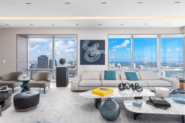 Interior, Living room, Recessed Lighting, Water