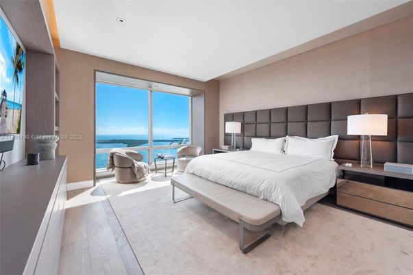 Bedroom, Interior, Recessed Lighting, Water, Wood Texture Flooring