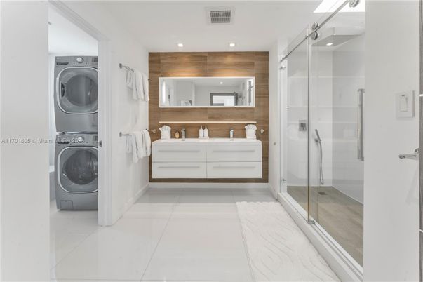 Bathroom, Glass Shower, Interior, Recessed Lighting, Washer