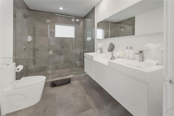 Bathroom, Dual Sink Vanities, Free Standing Baths, Glass Shower, Interior, Recessed Lighting