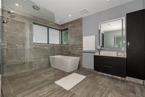 Bathroom, Dual Sink Vanities, Free Standing Baths, Glass Shower, Interior, Recessed Lighting