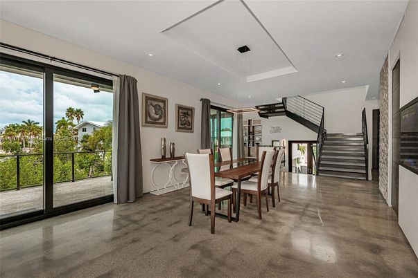Dining room, Interior, Pendant Lights, Recessed Lighting