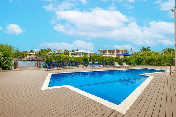 Exterior, Pool, Water