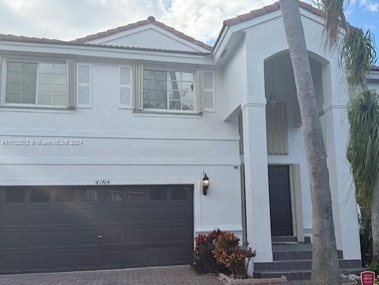 Attached, Exterior, Facade, Mediterranean