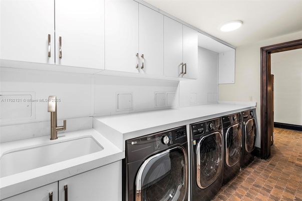 Interior, Washer