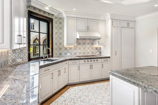Interior, Kitchen, Recessed Lighting