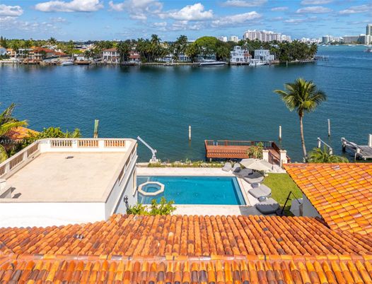 Exterior, Lake, Pool