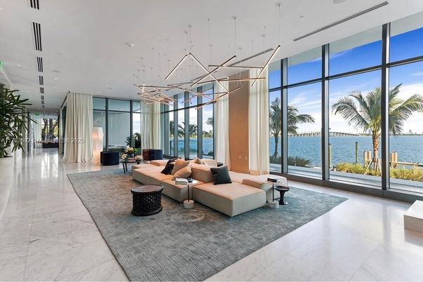 Interior, Living room, Marble, Pendant Lights, Recessed Lighting, Water