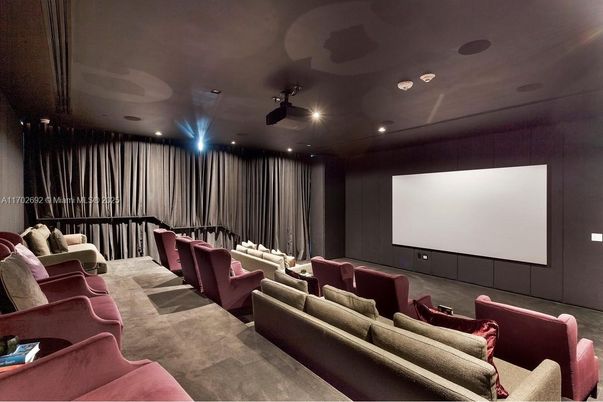 Interior, Projection Screen, Recessed Lighting, Theatre Room