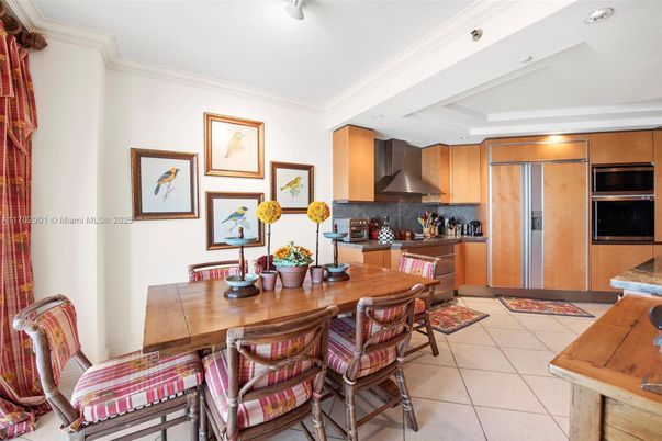 Dining room, Interior, Kitchen, Stainless Steel Appliances