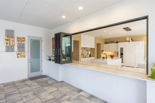 Interior, Kitchen, Pendant Lights, Recessed Lighting