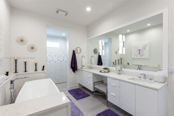 Bathroom, Dual Sink Vanities, Free Standing Baths, Interior, Recessed Lighting