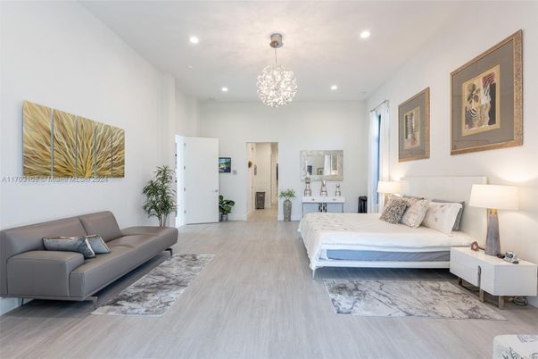 Bedroom, Chandelier, Interior, Pendant Lights, Recessed Lighting, Wood Texture Flooring