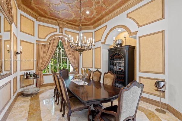 Chandelier, Dining room, Interior