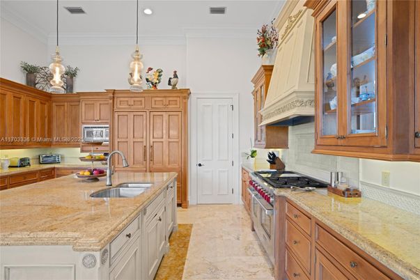 Interior, Kitchen, Pendant Lights, Recessed Lighting, Stainless Steel Appliances