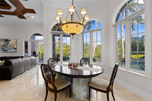 Chandelier, Dining room, Interior, Living room, Recessed Lighting