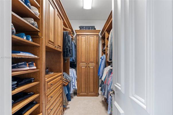 Interior, Walk-in Closets