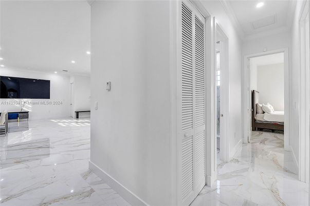 Bedroom, Interior, Marble, Recessed Lighting