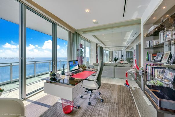 Home Office, Interior, Recessed Lighting, Water