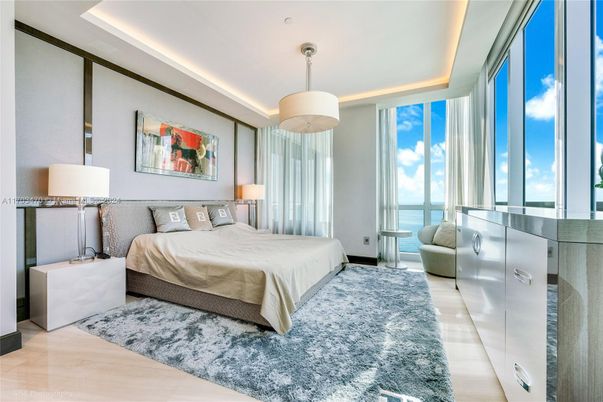 Bedroom, Interior, Pendant Lights