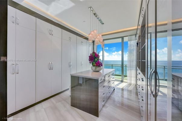 Interior, Pendant Lights, Water