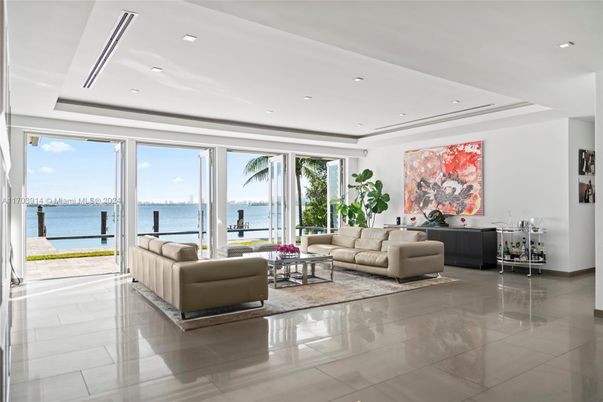 Interior, Living room, Recessed Lighting, Water