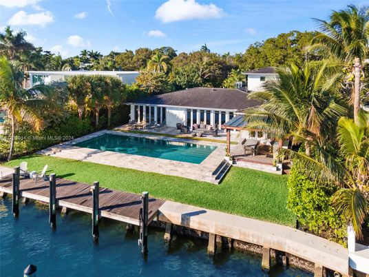 Exterior, Lake, Pool