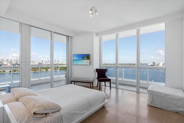 Bedroom, Interior, Water, Wood Texture Flooring
